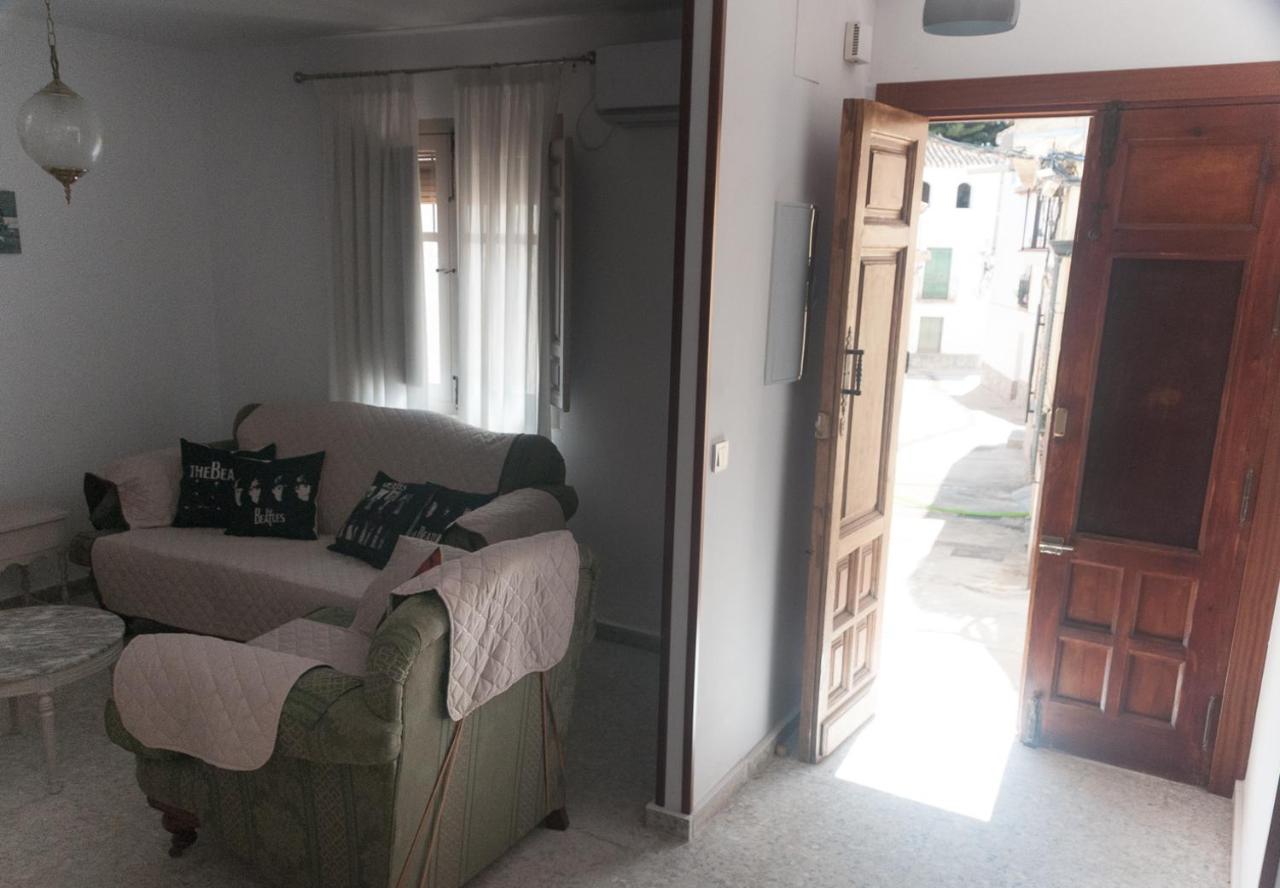 Pinos del Valle Casa Beatles Del Valle מראה חיצוני תמונה