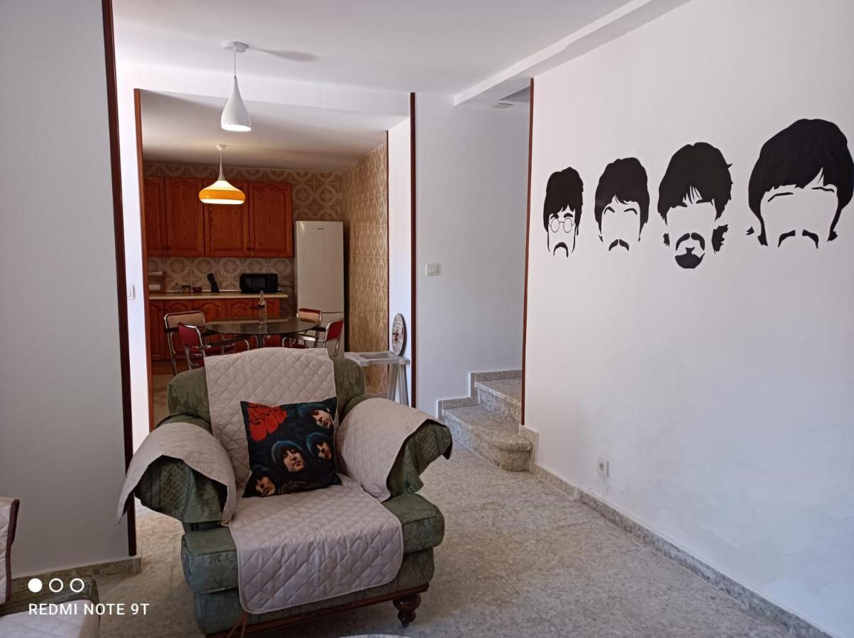 Pinos del Valle Casa Beatles Del Valle מראה חיצוני תמונה